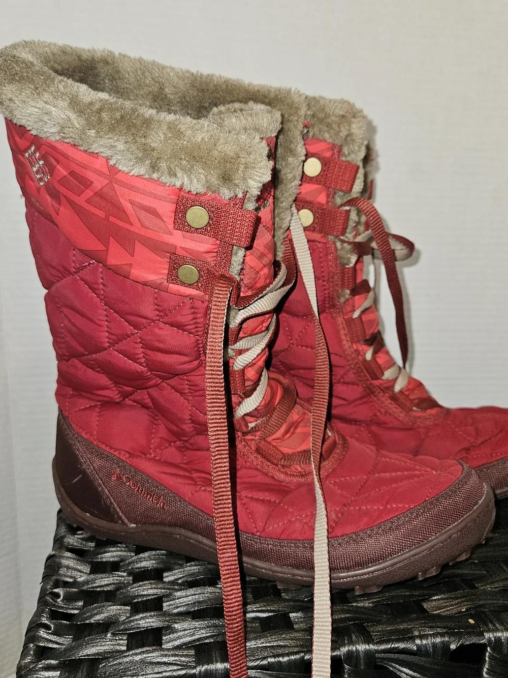 Columbia Red Quilted Omni Heat Lace-Up Women's Winter Boots with Faux-Fur Collar